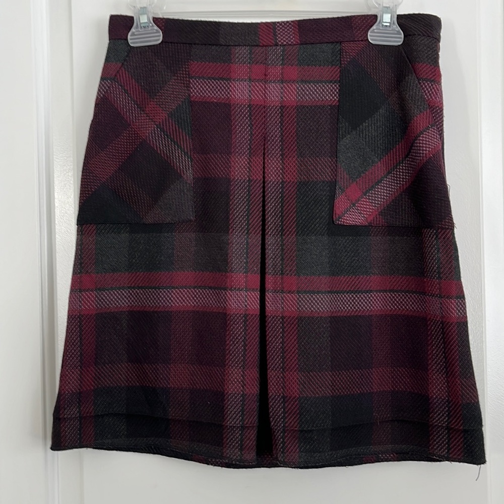 Le Chateau plaid skirt size 4
